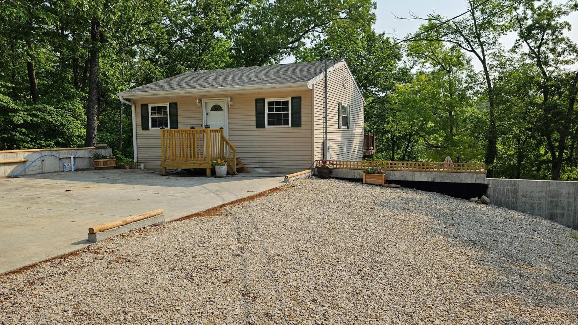 Cool Valley Rest Rocky Mount Exterior photo